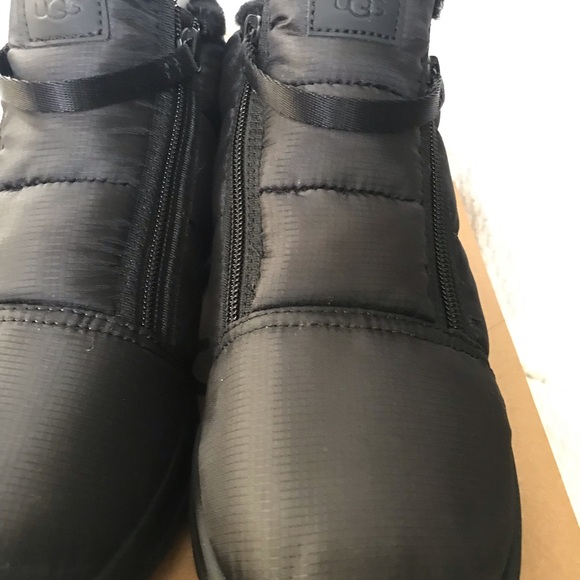 UGG LAKESIDER ZIP PUFF - Picture 11 of 12